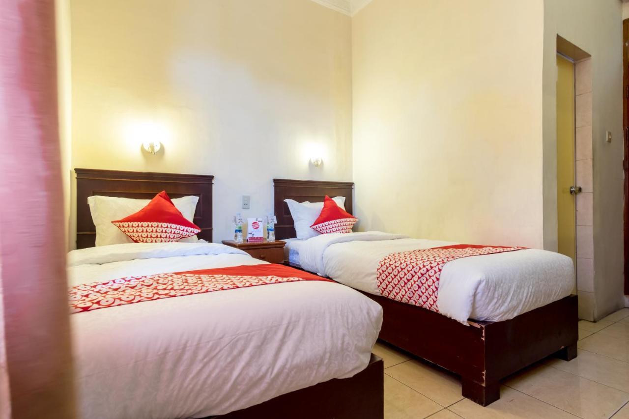 Oyo 1030 Hotel Bumi Asih Medan Ngoại thất bức ảnh