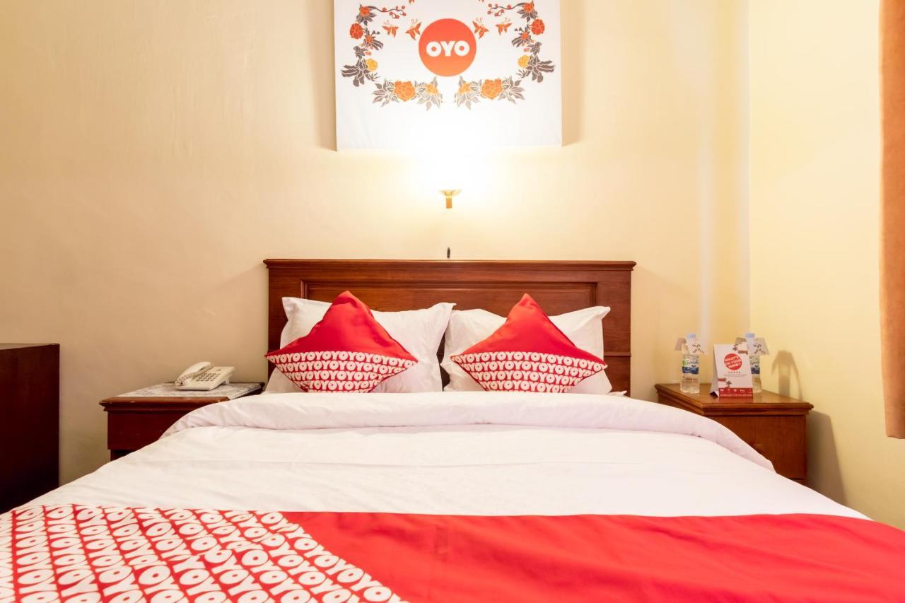 Oyo 1030 Hotel Bumi Asih Medan Ngoại thất bức ảnh