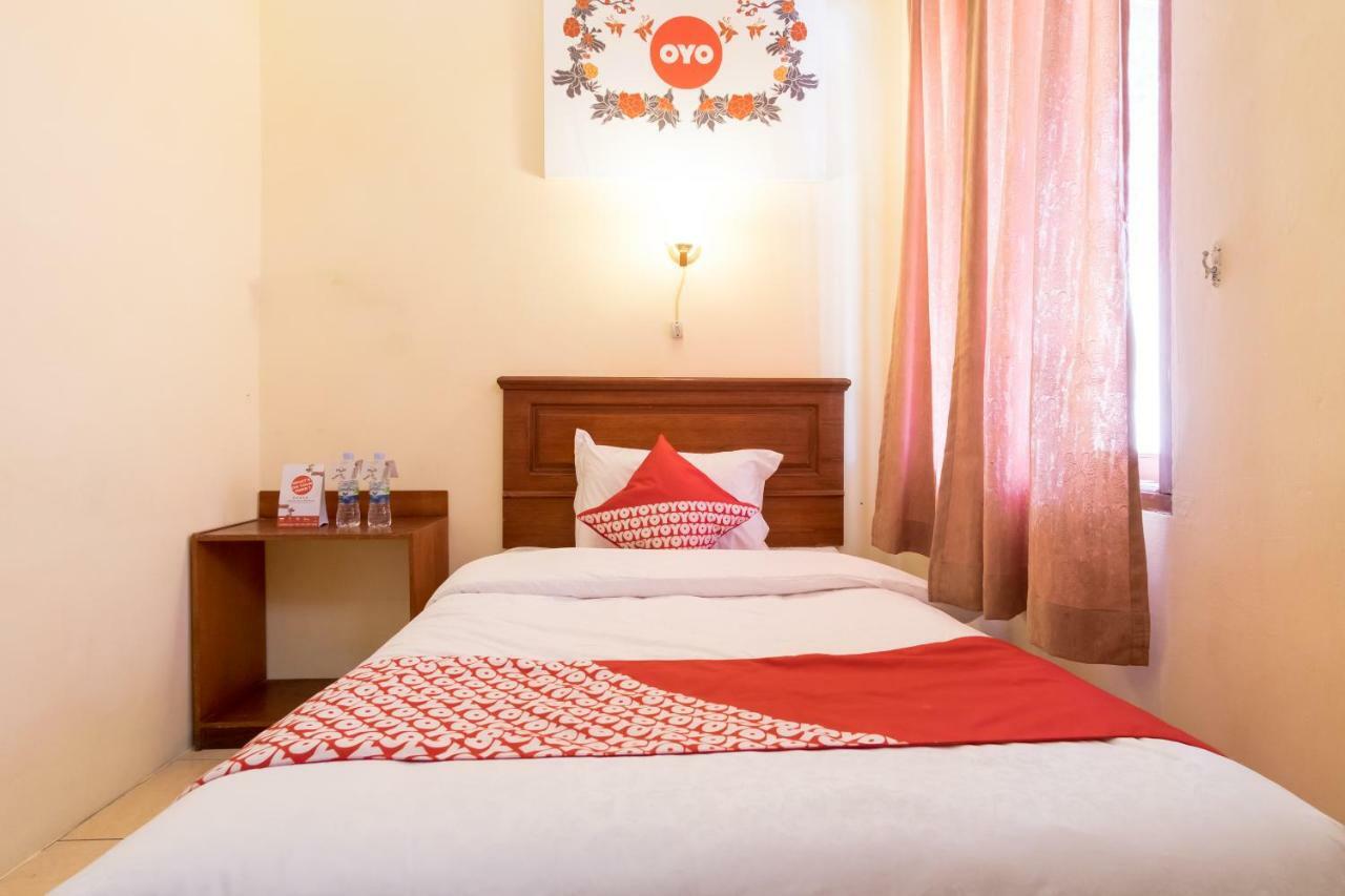 Oyo 1030 Hotel Bumi Asih Medan Ngoại thất bức ảnh