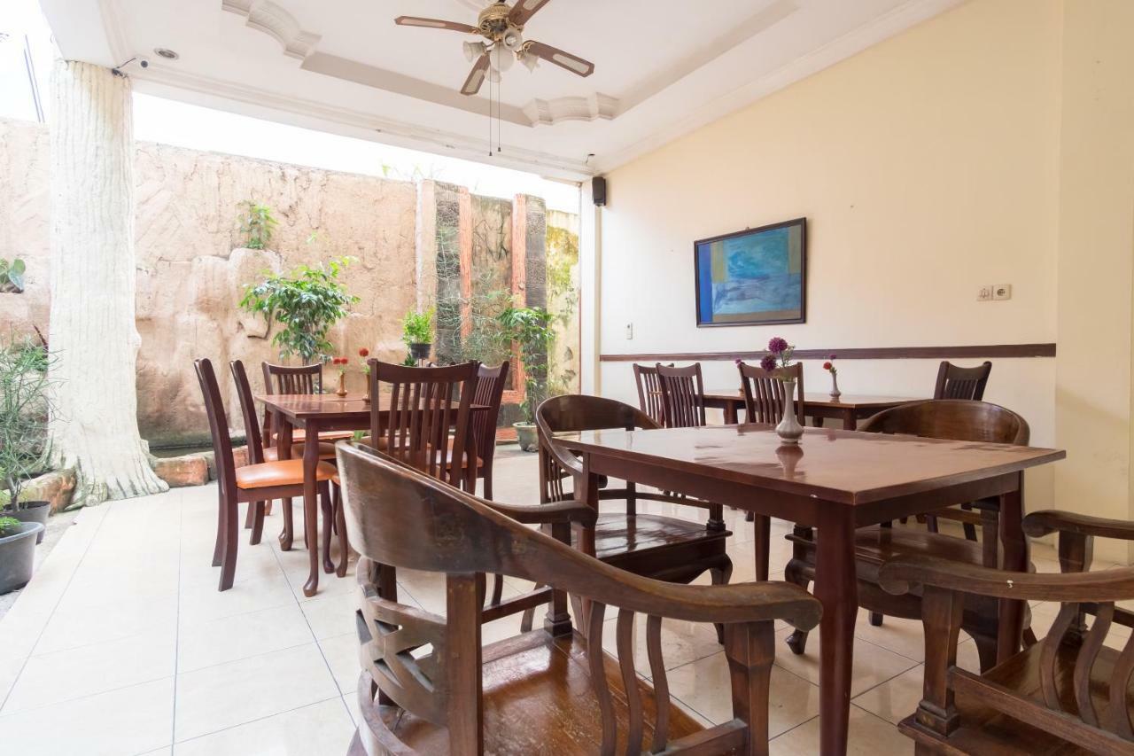 Oyo 1030 Hotel Bumi Asih Medan Ngoại thất bức ảnh