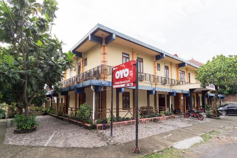 Oyo 1030 Hotel Bumi Asih Medan Ngoại thất bức ảnh