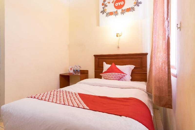 Oyo 1030 Hotel Bumi Asih Medan Ngoại thất bức ảnh